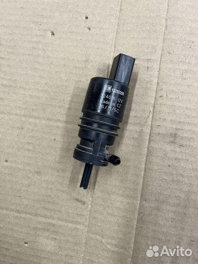 Бачок омывателя под датчик уровня Опель Инсигния