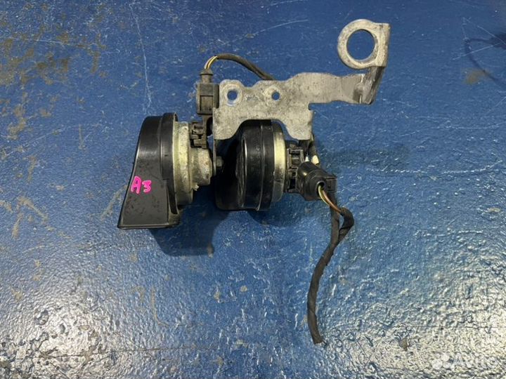 Автомобильный звуковой сигнал Audi A3 8P