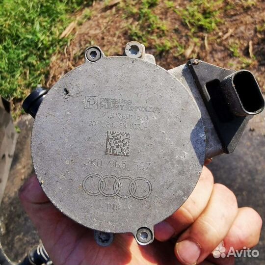 Дополнительный насос системы охлаждения Audi