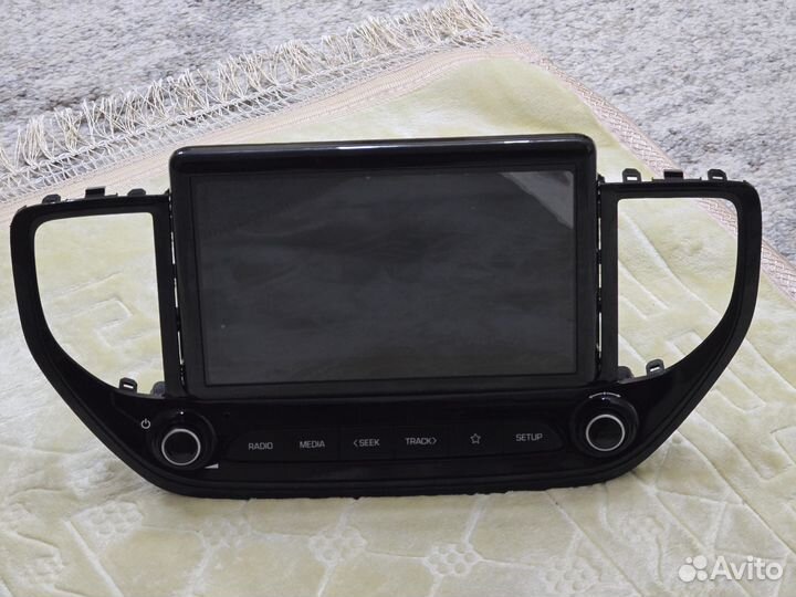 Штатное головное устройство hyundai solaris 2