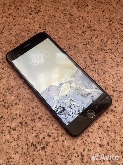 iPhone 8 Plus, 64 ГБ