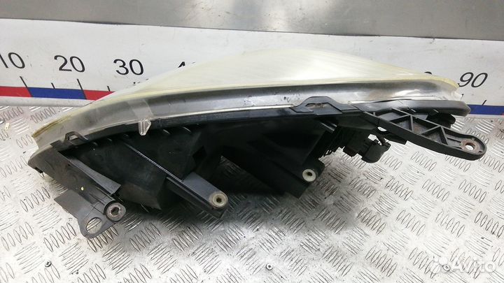 Фара правая Opel Zafira 2 (B) 2007