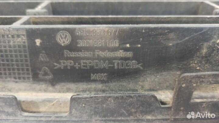 Кронштейн решетки радиатора Volkswagen Polo 5 SED