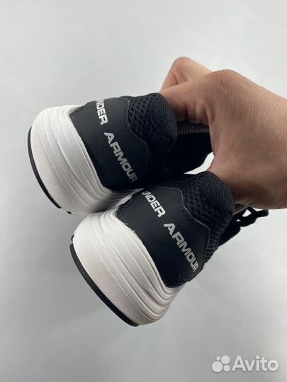 Кроссовки Under Armour 2 36p Оригинал