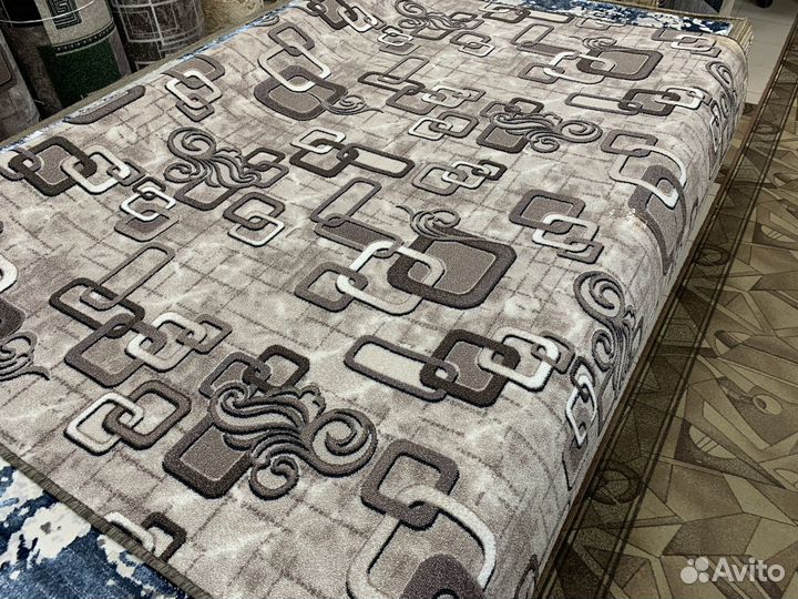 Палас новый 3 х 4 м