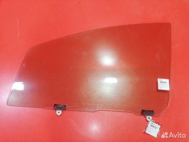 Стекло двери переднее левое Toyota Estima MCR40