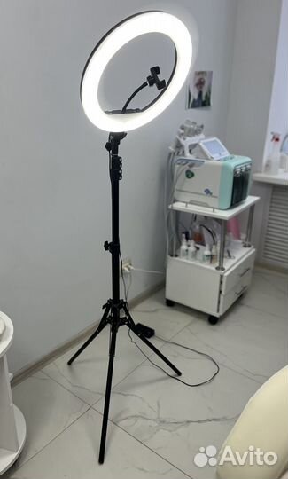Кольцевая лампа со штативом