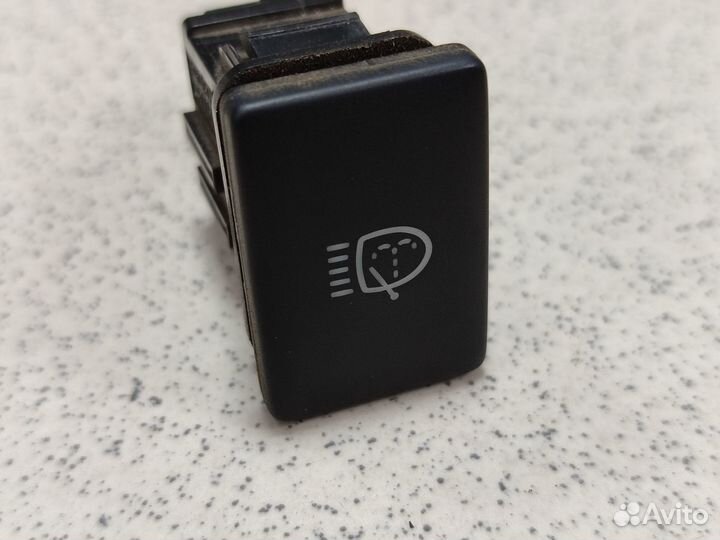 Кнопка омывателя фар Toyota Land Cruiser 200