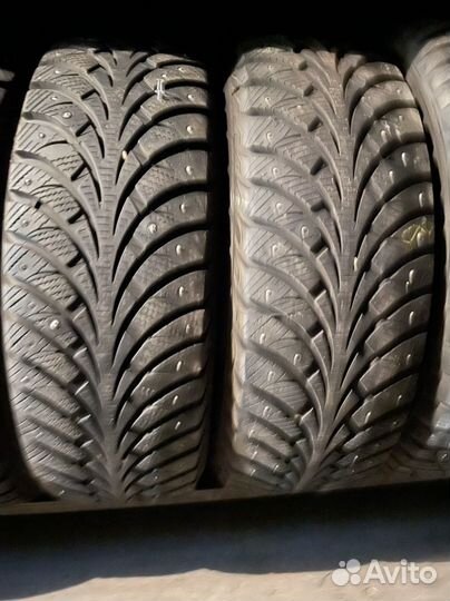 Sava Eskimo Stud 215/65 R16