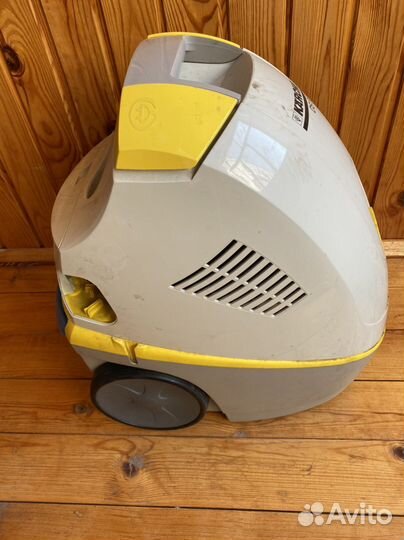 Моющий пылесос Karcher