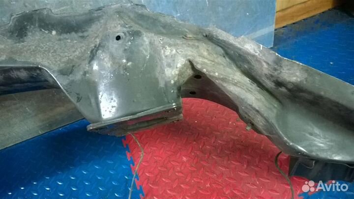 Усилитель переднего бампера BMW X5 E53