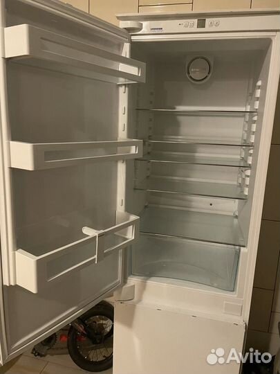 Встраиваемый холодильник liebherr на запчасти