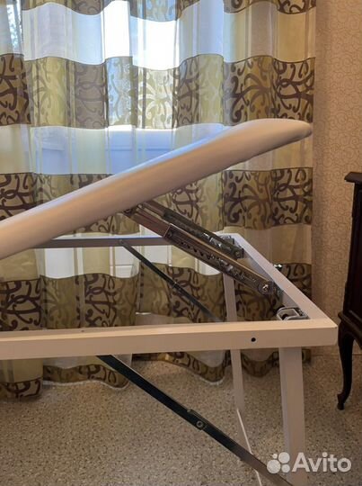 Массажная кушетка