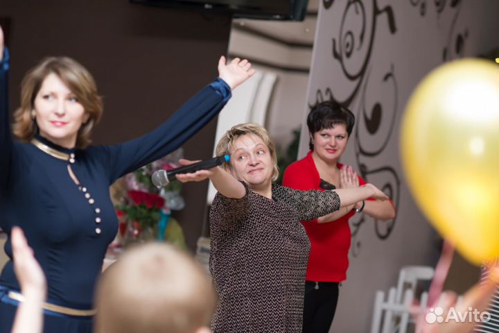 Ведущая праздников и Тамада