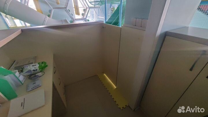 Стойка администратора, барная стойка