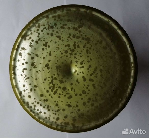 Ваза новая с декором шишки