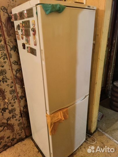 Холодильник атлант двухкамерный