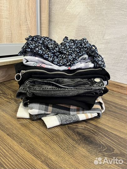 Пакеты с женской одеждой