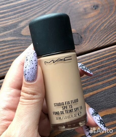 MAC Тональный флюид Studio Fix Fluid, SPF 15,N4.5