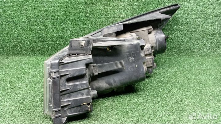 Фара Kia Carnival Правая