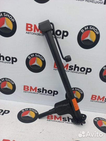 Домкрат Mercedes-Benz E 210 W210 112.941 1999