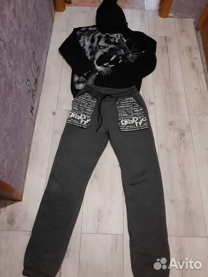 Спортивный костюм