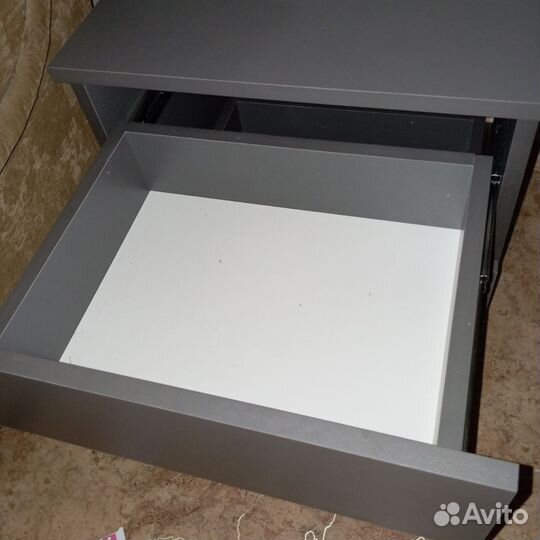 Тумба прикроватная