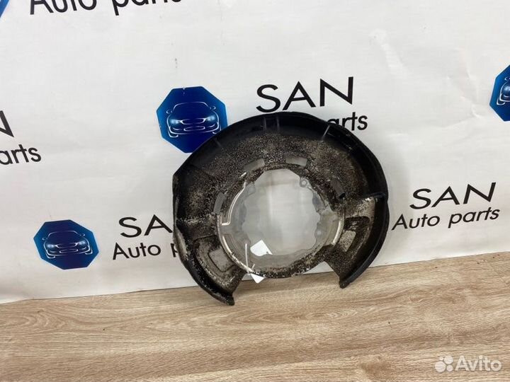 Пыльник тормозного диска задний Bmw X5 Рест E70