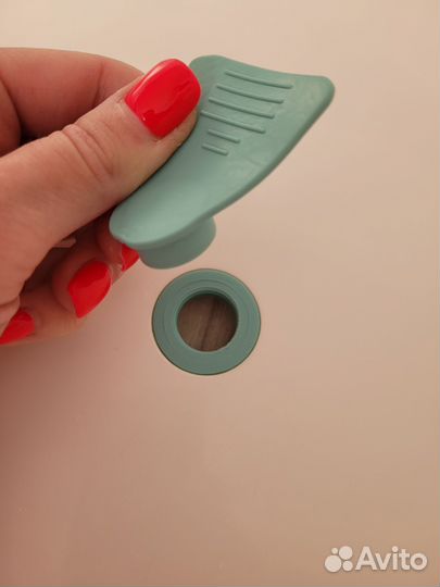 Ванночка для купания с отверстием для слива воды