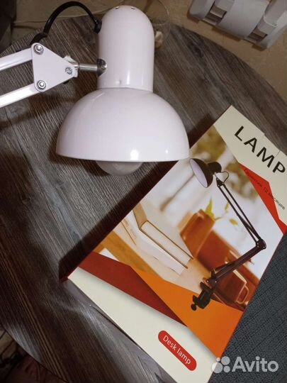 Лампа настольная на струбцине новая