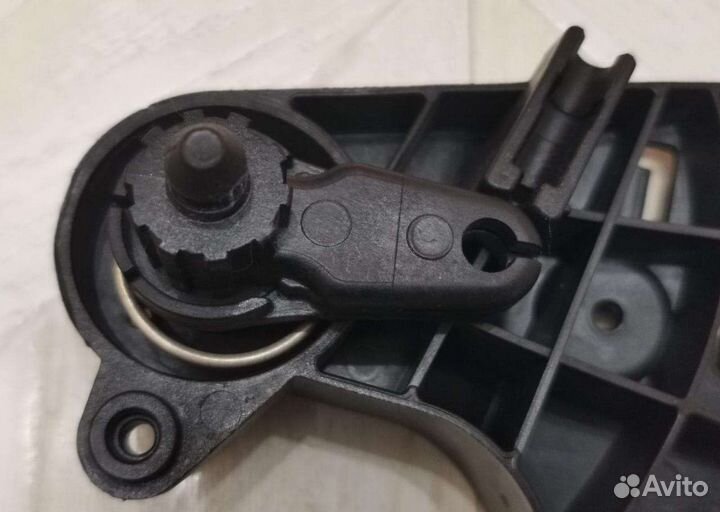 Porsche Macan audi Q5 кронштейн ручки капота