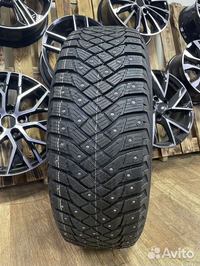Goodyear UltraGrip Arctic 2 215/50 R17 95T