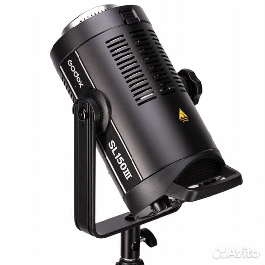 Осветитель светодиодный студийный Godox SL150wiii
