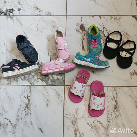 Кеды Reebok 27 hи кроссы Nike 28 р и др