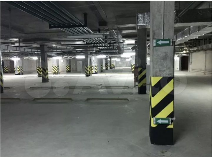 Машиноместо, 14 м²