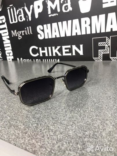 Солнцезащитные очки мужские