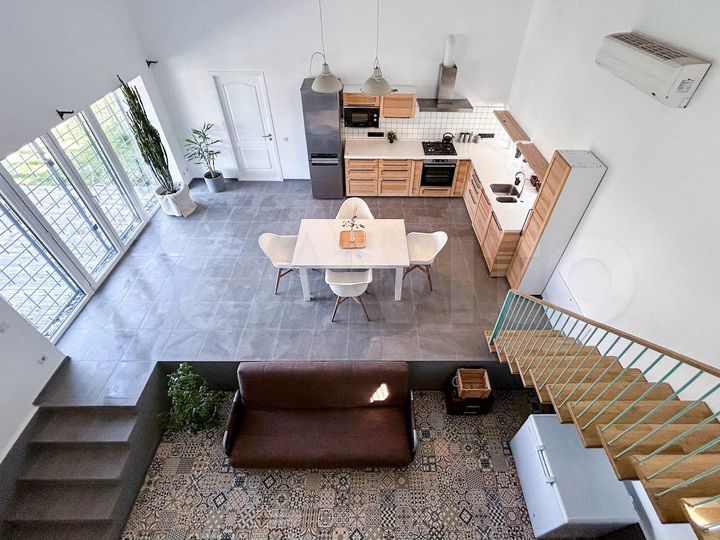 Дом 191 м² на участке 6 сот.