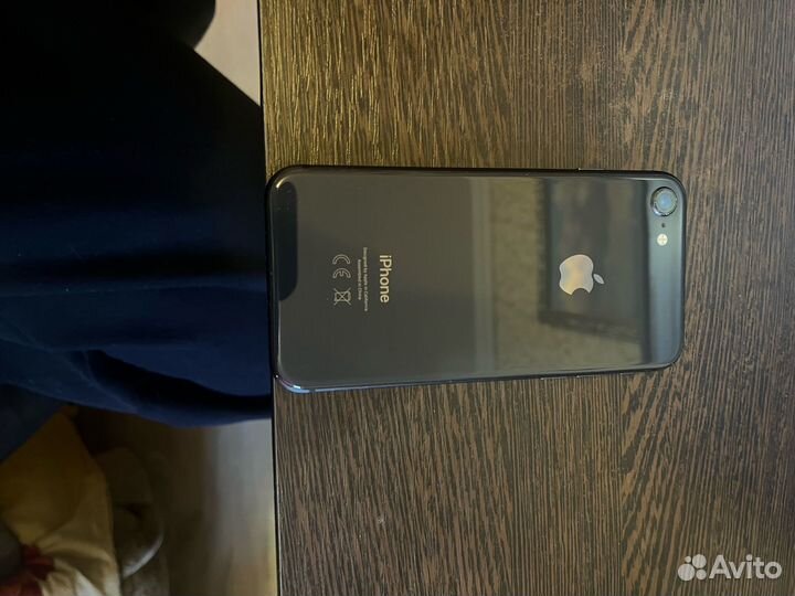 iPhone 8, 64 ГБ