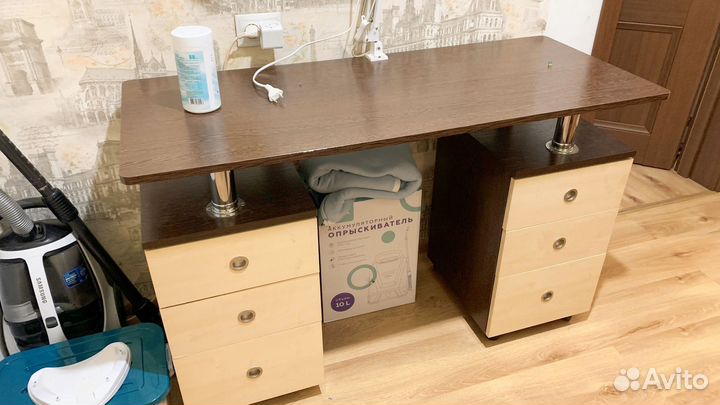 Маниюрный стол