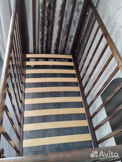 Детская кроватка с матрасом