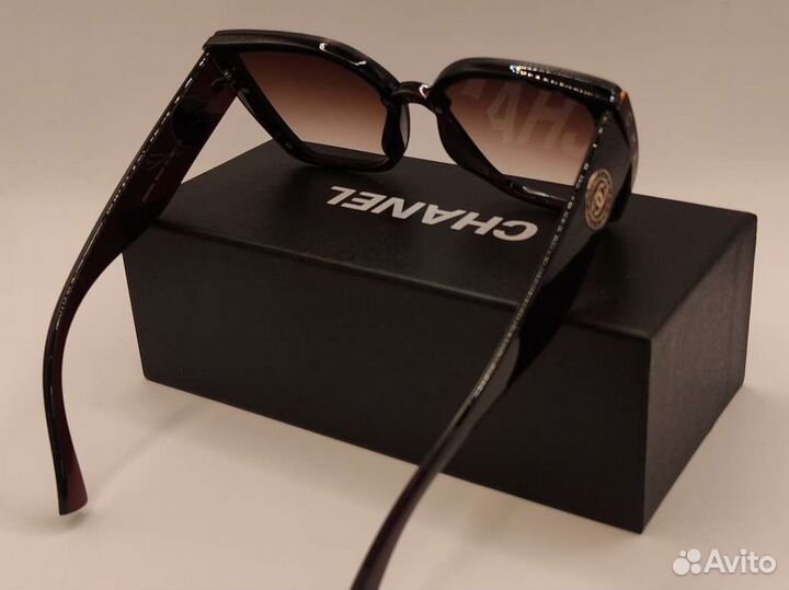 Солнцезащитные очки женские chanel