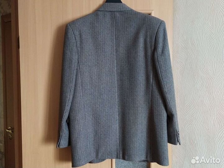 Продам пиджак мужской 48