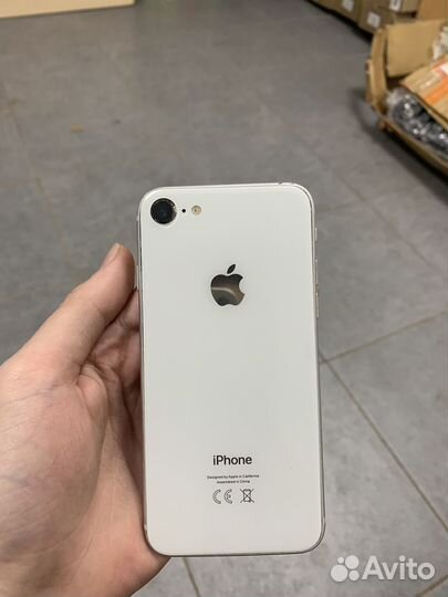 iPhone 8, 64 ГБ