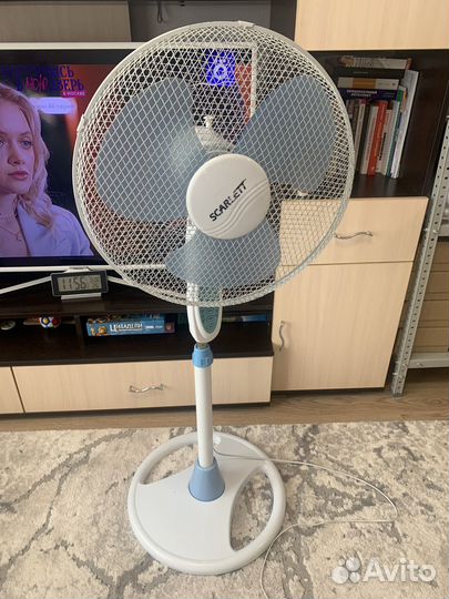 Вентилятор напольный scarlett