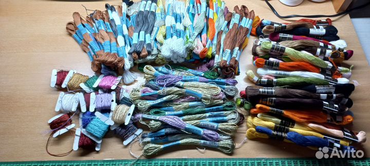 Станок для вышивания, рамки канва нитки мулине