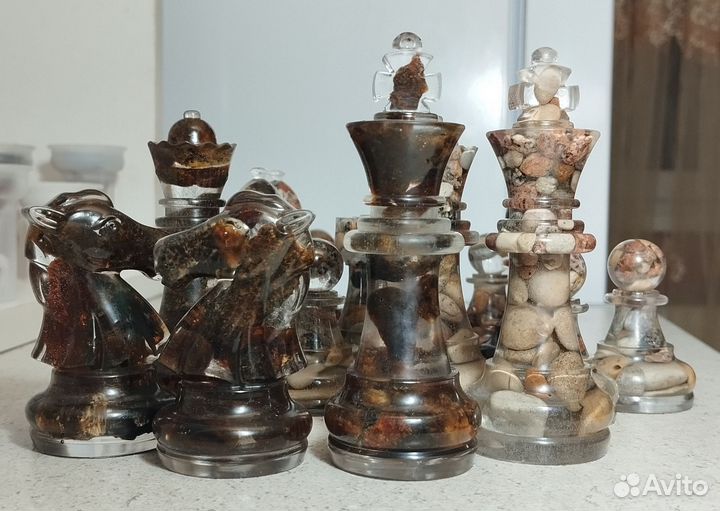 Шахматные фигуры большие