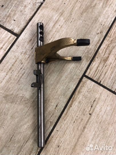 Вилка МКПП Renault Logan седан 1.4 2008