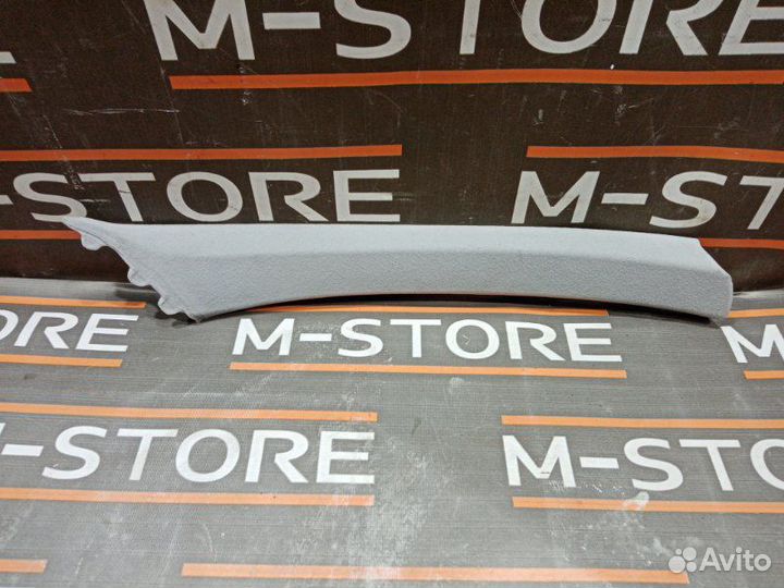 Обшивка стойки передняя правая Mercedes-Benz