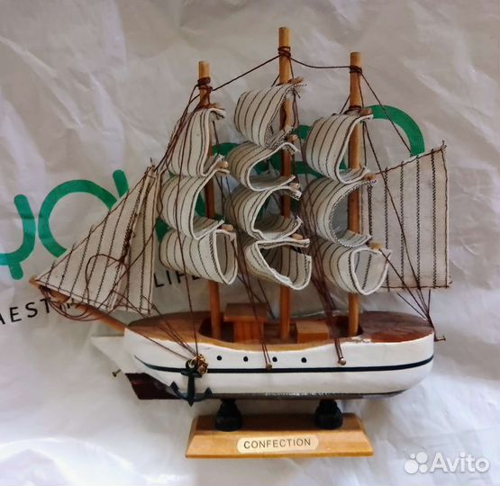 Сувенир, парусник