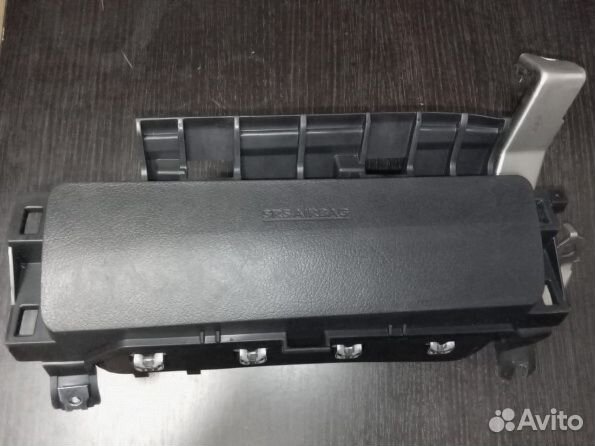 Lexus NX подушка в колено